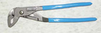 Pliers with no sharp edges on the handle