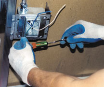 Carpenter wearing knee pads